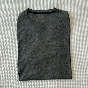 Lululemon Drysense Training Short Sleeve - Black / Rhino Grey - Size Large
